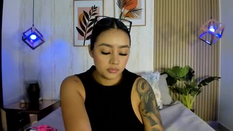 Cameron  online show from November 2025 12:20:02 AM