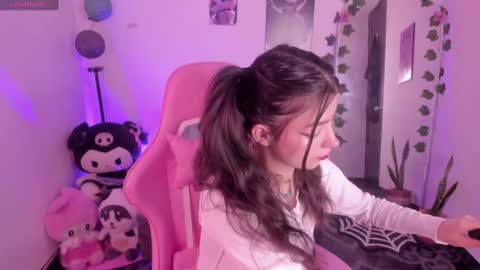 CAMI  online show from October 2025 09:49:02 PM