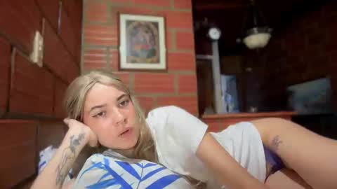 camii19y online show from October 2025 09:26:02 PM