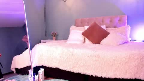 Cami online show from May 2026 04:17:02 AM