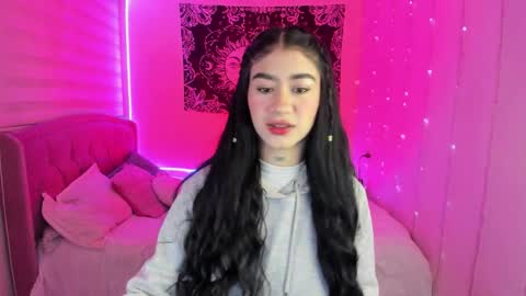 Snapshot of camiilaatorres chatting on October 2025 07:34:02 PM camila online show from October 2025 07:34:02 PM