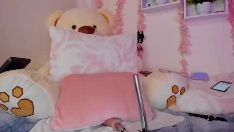 Snapshot of camiilalopee chatting on September 2025 03:22:01 AM Camii Lopez online show from September 2025 03:22:01 AM