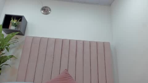 Snapshot of camila__herrera chatting on February 2025 03:34:02 AM Camila online show from February 2025 03:34:02 AM