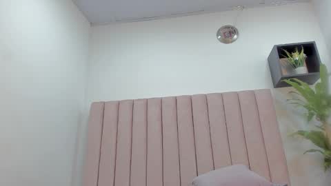 Snapshot of camila__herrera chatting on February 2025 10:38:02 AM Camila online show from February 2025 10:38:02 AM