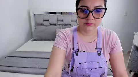Camila buitrago online show from July 2026 11:18:02 PM