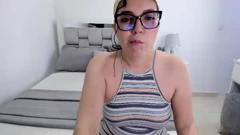 Camila buitrago online show from July 2026 12:47:02 AM
