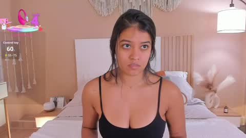camila_bustamante_ online show from May 2026 02:25:01 PM