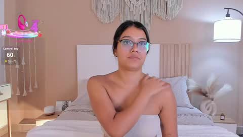 camila_bustamante_ online show from June 2026 02:01:01 PM