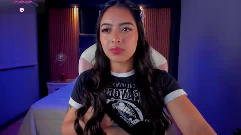 Camila online show from October 2025 04:34:02 AM