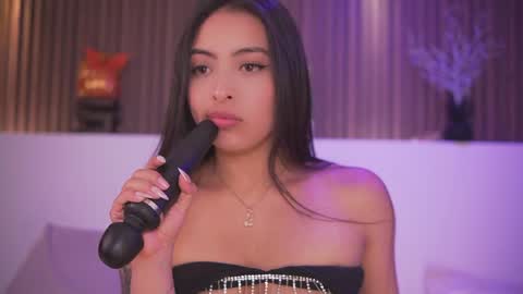 Camila online show from April 2026 04:04:01 AM