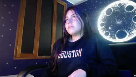 Snapshot of camila_purple chatting on April 2026 06:37:01 PM Camila online show from April 2026 06:37:01 PM