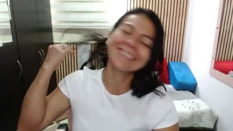 Snapshot of camila_vargas_ chatting on May 2026 03:41:01 PM Camila Vargas online show from May 2026 03:41:01 PM