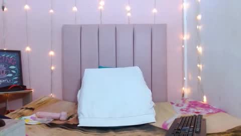 camila_williiamsres online show from May 2026 02:18:01 AM