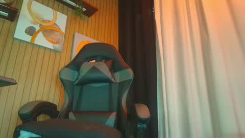    online show from November 2025 12:07:01 PM