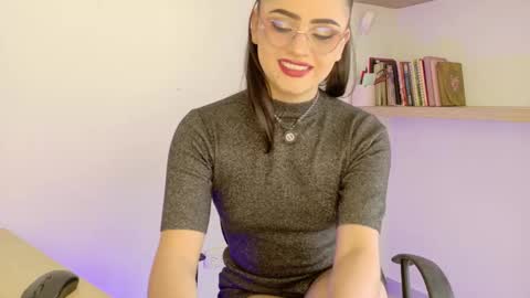 Cami  online show from November 2025 04:18:02 PM