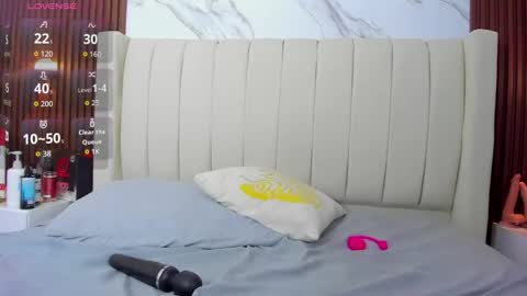 CAMILA  online show from November 2025 01:22:02 PM