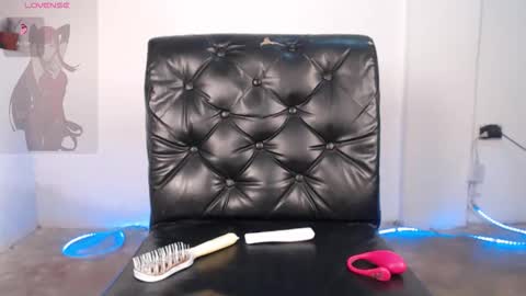 kira online show from February 2026 09:35:02 AM