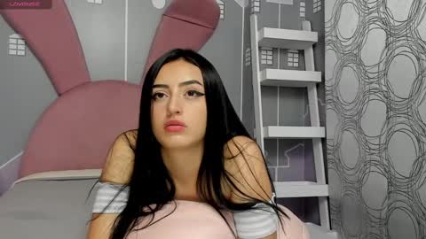 Camila  online show from March 2025 03:48:02 AM