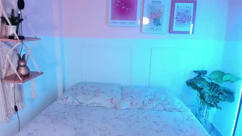 Camila  online show from September 2025 11:55:02 AM