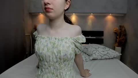 Snapshot of camilla_kelly chatting on November 2025 01:11:01 AM Camilla online show from November 2025 01:11:01 AM