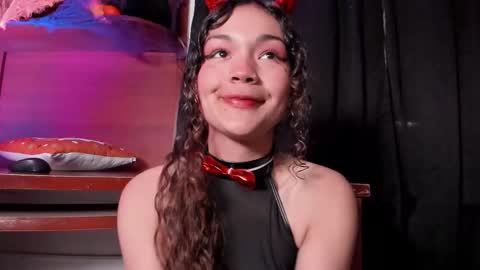 Snapshot of camilla_miller01 chatting on October 2025 10:11:01 PM camilla_miller01 online show from October 2025 10:11:01 PM