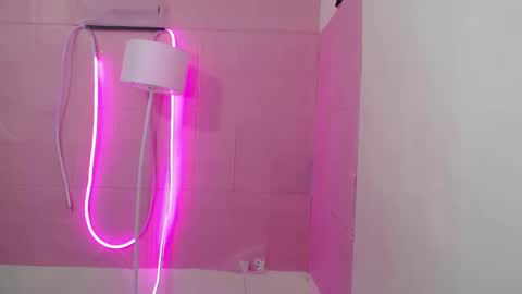 Camilla online show from February 2025 10:31:01 AM