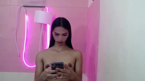 Camilla online show from February 2025 04:11:02 AM