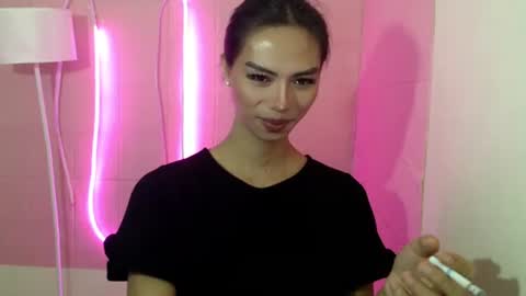 Camilla online show from March 2025 11:48:01 AM