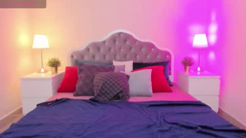 camilladreamer online show from November 2025 06:30:02 PM