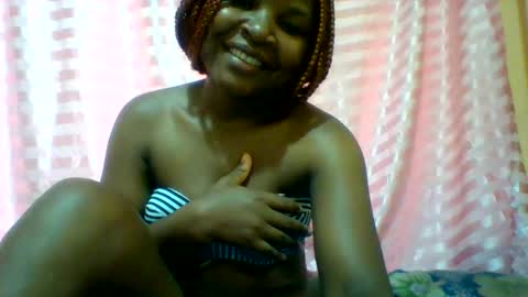 Snapshot of camillah_sweet chatting on April 2026 01:10:02 PM camillah_sweet online show from April 2026 01:10:02 PM