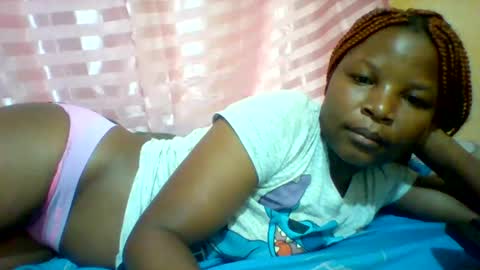 Snapshot of camillah_sweet chatting on April 2026 06:27:01 AM camillah_sweet online show from April 2026 06:27:01 AM