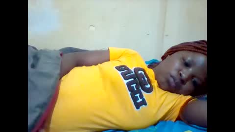 Snapshot of camillah_sweet chatting on May 2026 08:22:02 AM camillah_sweet online show from May 2026 08:22:02 AM