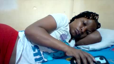 Snapshot of camillah_sweet chatting on May 2026 04:43:02 AM camillah_sweet online show from May 2026 04:43:02 AM