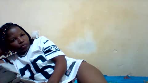 Snapshot of camillah_sweet chatting on May 2026 02:50:01 AM camillah_sweet online show from May 2026 02:50:01 AM