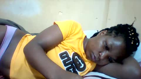 Snapshot of camillah_sweet chatting on May 2026 06:31:02 AM camillah_sweet online show from May 2026 06:31:02 AM