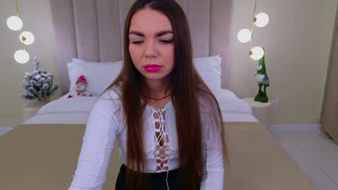 Snapshot of camillalarson chatting on December 2024 03:03:02 AM Camilla online show from December 2024 03:03:02 AM