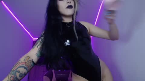 Snapshot of camille_666 chatting on January 2025 01:57:02 AM Camille online show from January 2025 01:57:02 AM