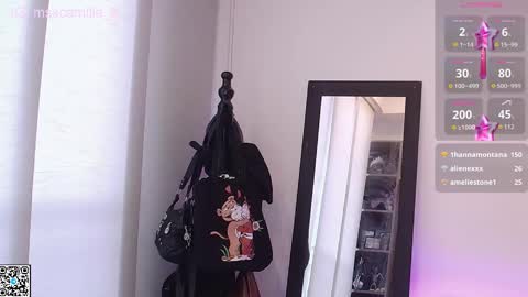 Snapshot of camille_666 chatting on October 2025 09:59:02 PM Camille online show from October 2025 09:59:02 PM