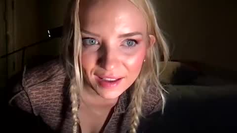 camilleclairexo online show from May 2026 06:54:01 AM