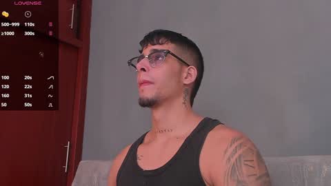 Snapshot of camilo_ospina_ chatting on December 2024 06:41:02 AM INDEPENDENT MODEL online show from December 2024 06:41:02 AM