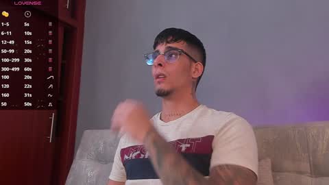 Snapshot of camilo_ospina_ chatting on December 2024 03:25:02 AM INDEPENDENT MODEL online show from December 2024 03:25:02 AM