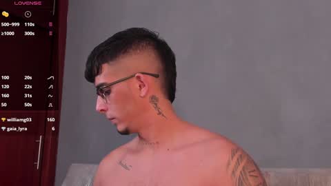 Snapshot of camilo_ospina_ chatting on January 2025 09:45:01 AM INDEPENDENT MODEL online show from January 2025 09:45:01 AM