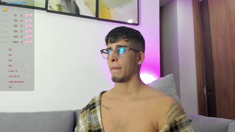 Snapshot of camilo_ospina_ chatting on January 2025 02:12:02 AM INDEPENDENT MODEL online show from January 2025 02:12:02 AM