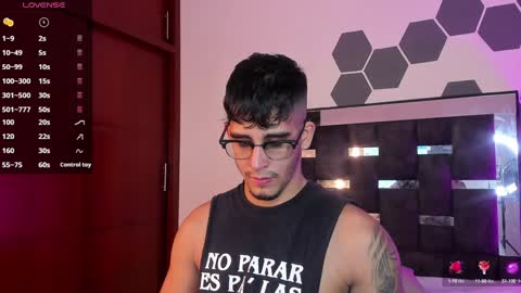 Snapshot of camilo_ospina_ chatting on February 2025 11:24:01 PM INDEPENDENT MODEL online show from February 2025 11:24:01 PM