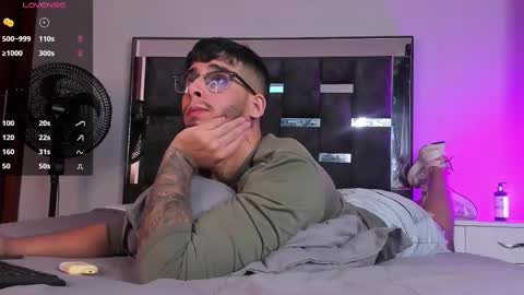 Snapshot of camilo_ospina_ chatting on February 2025 03:06:02 AM INDEPENDENT MODEL online show from February 2025 03:06:02 AM