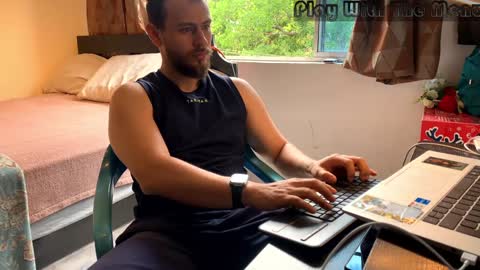 Snapshot of camiloex chatting on January 2025 06:02:01 PM Camilo online show from January 2025 06:02:01 PM