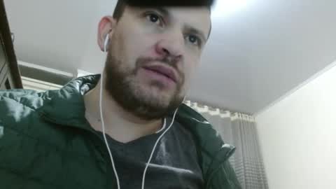 Snapshot of camiloking17 chatting on January 2025 08:14:02 AM camilo online show from January 2025 08:14:02 AM