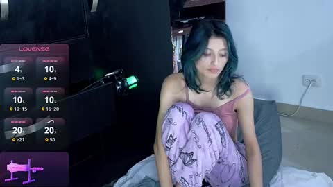 Snapshot of camilonrilli chatting on November 2025 02:06:01 AM Cami online show from November 2025 02:06:01 AM