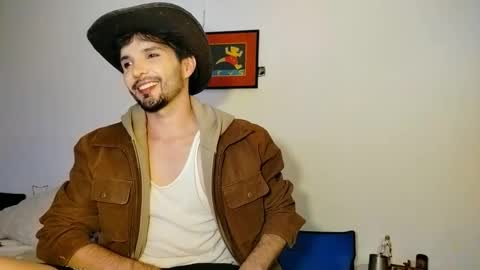 Snapshot of camilosaennz chatting on November 2025 02:48:02 AM camilo online show from November 2025 02:48:02 AM