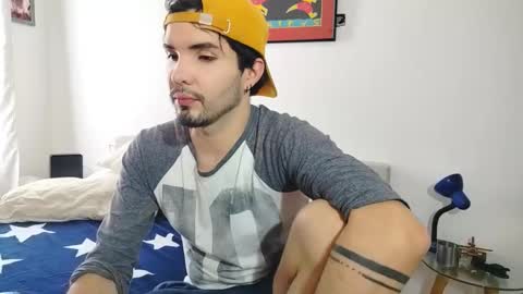 Snapshot of camilosaennz chatting on December 2025 08:05:01 PM camilo online show from December 2025 08:05:01 PM